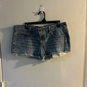 Denim Blue Women's Shorts W/ Star Detailed Pocket Lining